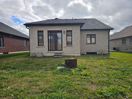 For Lease - 106 Emerson Way, West Grey, Ontario - Photo 2