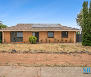 18 Ennor Crescent, Florey ACT 2615 - House For Rent | Domain - Photo 6