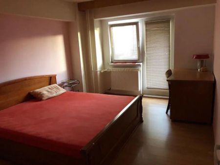 Apartament de inchiriat, 3 camere, langa Complexul Studentesc - Photo 2