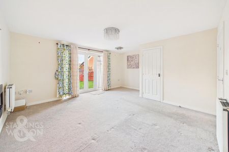 3 bedroom link detached house to rent - Photo 2