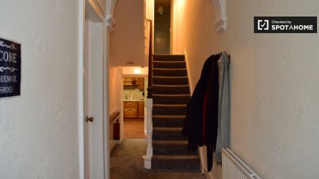 Bed in Room to rent in 8-bedroom house in Drumcondra, Dublin - Photo 4