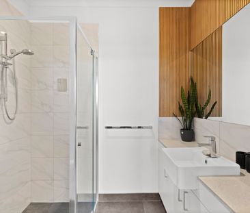 Charming 2-Bedroom Home in Thomastown - Photo 2