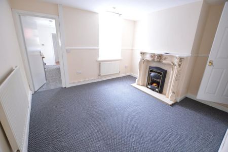 3 bedroom terraced house to rent - Photo 3