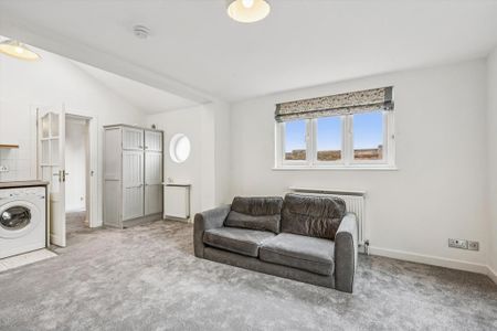 5 bedroom semi-detached house to rent - Photo 4