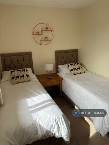 2 bedroom penthouse to rent - Photo 5