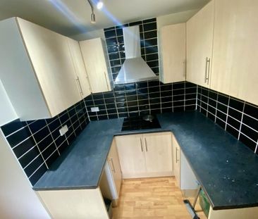 2 bedroom flat to rent - Photo 6