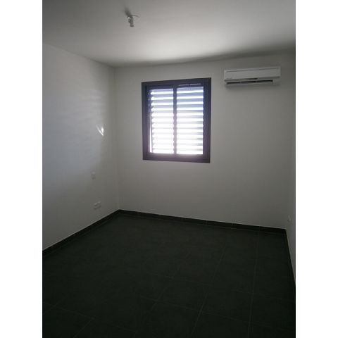 Location Appartement 2 pièces 43m² ST DENIS 97400 - Photo 1