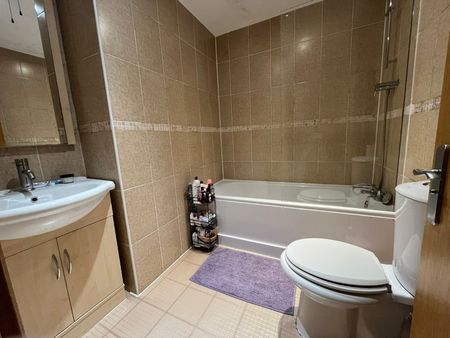 2 bedroom apartment to rent - Photo 4