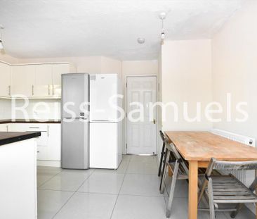 5 bedroom townhouse to rent - Photo 4