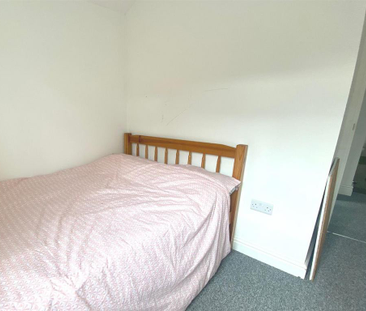 4 bedroom private hall to rent - Photo 5