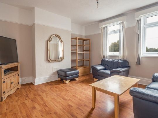 3 bedroom apartment to rent - Photo 1