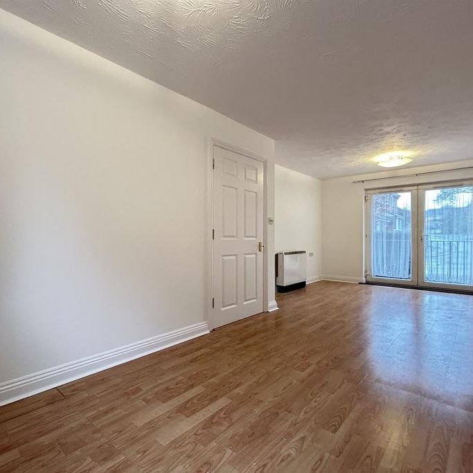 2 bedroom ground floor flat to rent - Photo 1