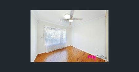 Spacious Family Home with Pool! - Photo 5