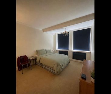 Room in a Shared Flat, Fursecroft, W1H - Photo 4