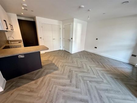 Studio to rent - Photo 2