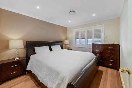 Charming 3 Bed 2 Bath Double Storey Family Home in Riverwood ! ! ! - Photo 3