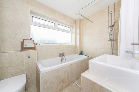3 bedroom house to rent - Photo 3