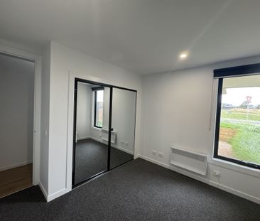 Stunning, Brand New & Ready to call HOME! - Photo 3