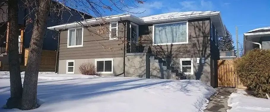 Renovated Main Floor, | 1948 26 Avenue SW, Calgary - Photo 1