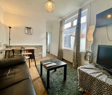 1 bedroom in a house share to rent - Photo 1