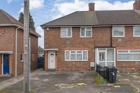 3 bed end of terrace house to rent in Shelley Croft, Birmingham, B33 - Photo 4