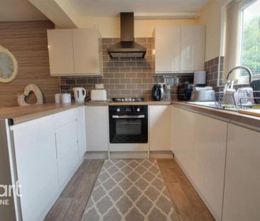 2 bedroom semi-detached house to rent - Photo 6