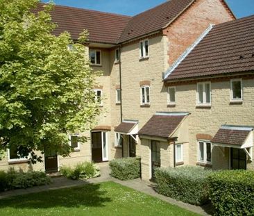 Kimber Close Wheatley Oxford, OX33 - Photo 2