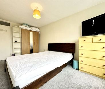 2 Bedroom - Photo 5