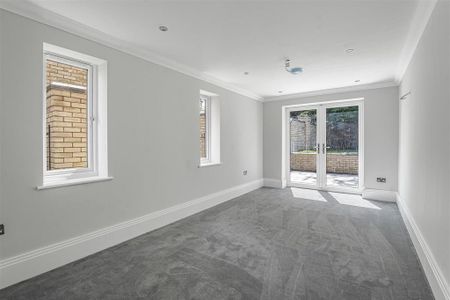 4 bedroom detached house to rent - Photo 4