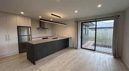 Three bedroom home Halswell - Photo 5