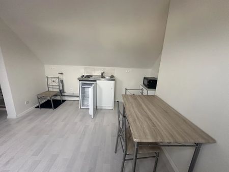 Location Appartement 2 pièces 17 m2 à Saint-Quentin - Photo 2