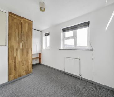 47, Caernarvon Road, Chichester - Photo 2