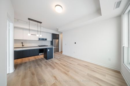 For Lease - 5 York Garden Way Unit# 711, Toronto, Ontario - Photo 4