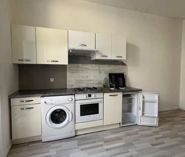 Studio lumineux avec cuisine équipée – Centre d’Avallon - Photo 4