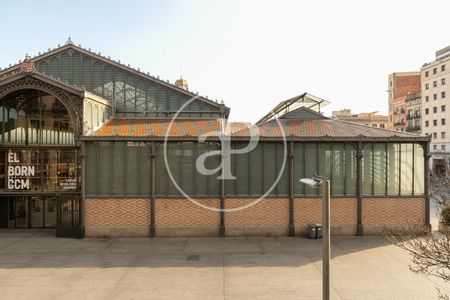 Loft for Rent in Front of the Born Market - Photo 2