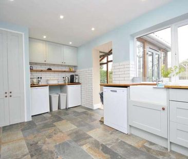 Bunwell Hill, Norwich, NR16 - Photo 2