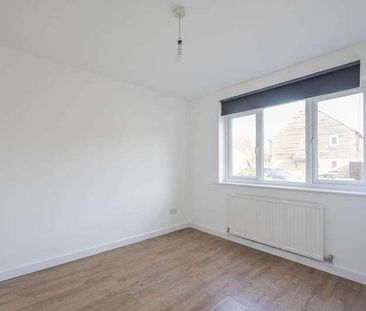 Jade Close, Beckton, E16 - Photo 6