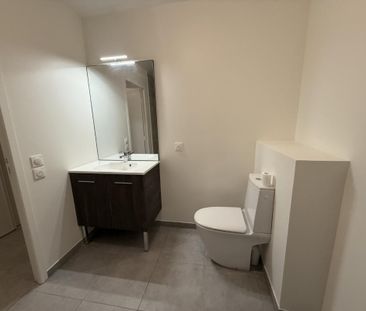 Location Appartement 2 pièces 48m² THONON LES BAINS 74200 - Photo 6