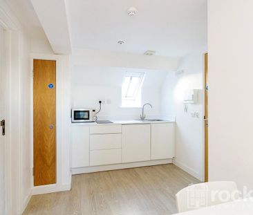 2 bedroom apartment to rent - Photo 6