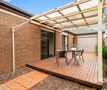 Stylish, Low-Maintenance Living in the Heart of Tarneit! APPLICATIO... - Photo 4