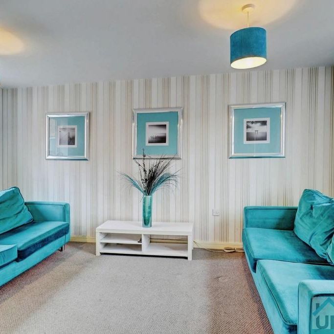 3 bedroom semi-detached house to rent - Photo 1