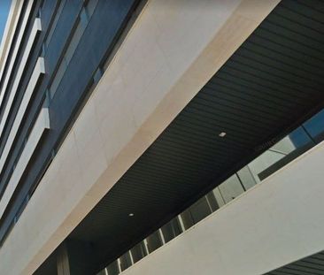 Piso de alquiler en Carrer de L'escultor Viciano, 1, Casco Histórico - Photo 2