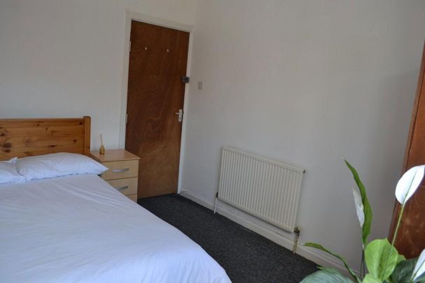 4 bedroom house to rent - Photo 1