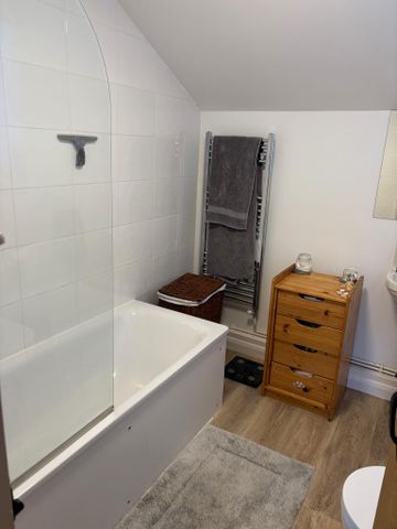 3 bedroom semi-detached house to rent - Photo 5