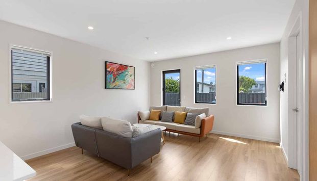 New House, 4 Executive Suites - Photo 1