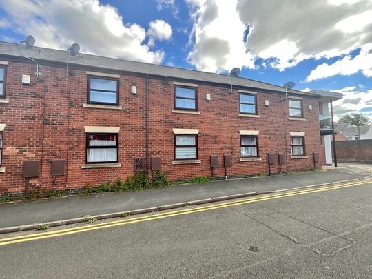 2 bedroom Mid Terraced House to let - Photo 1