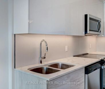 60 Frederick Street #813 - Photo 1