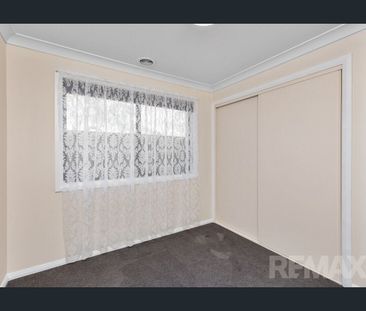 Brick Beauty in Flowerdale - Photo 2