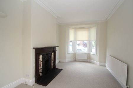2 bedroom terraced house to rent - Photo 3