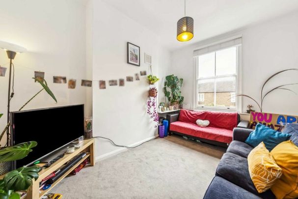 Charteris Road, Finsbury Park, N4 - Photo 1